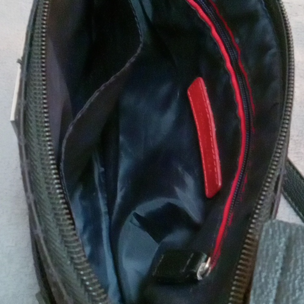 Purse - Picture 3 of 3